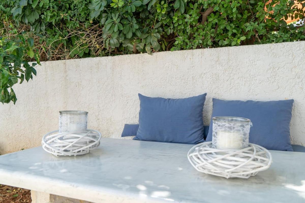 Blue Moon Apartments Makrýgialos エクステリア 写真